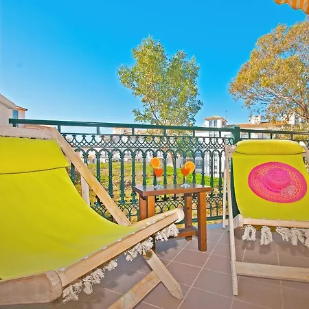 Apartamento Montego - Acolhedor, Com Piscina - *